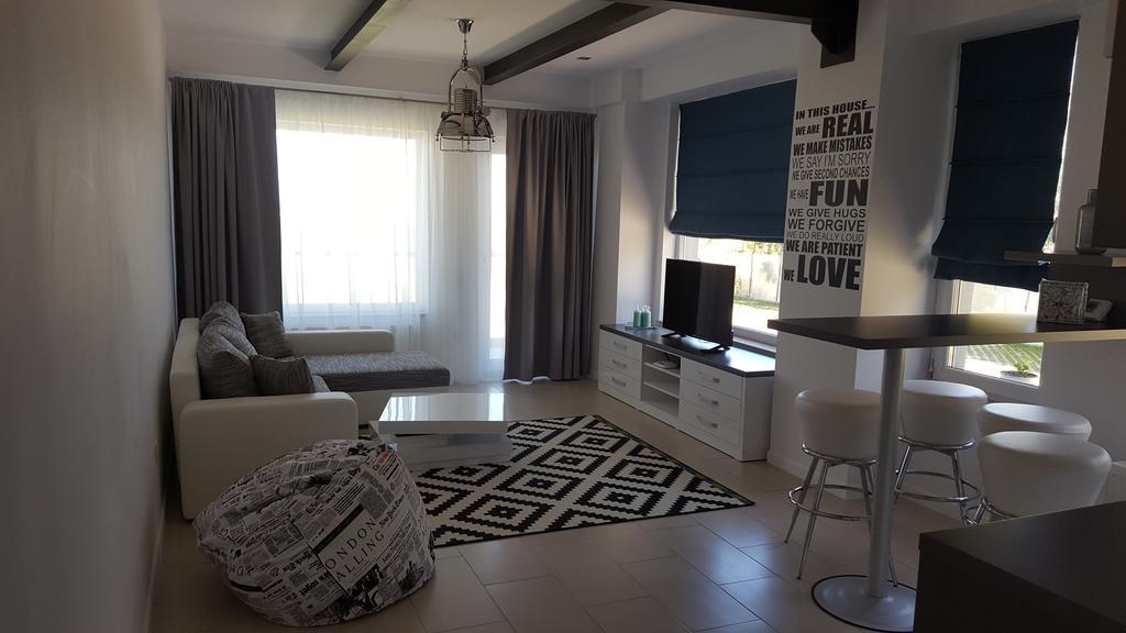 Le Reve Apartment Mamaia Nord Exteriör bild
