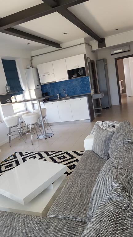 Le Reve Apartment Mamaia Nord Exteriör bild