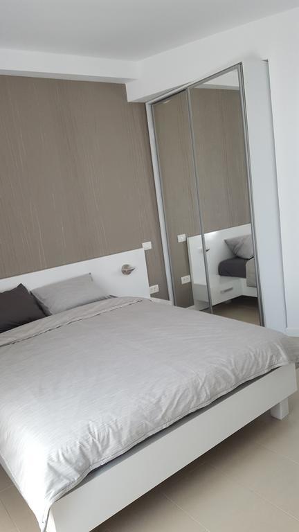 Le Reve Apartment Mamaia Nord Exteriör bild