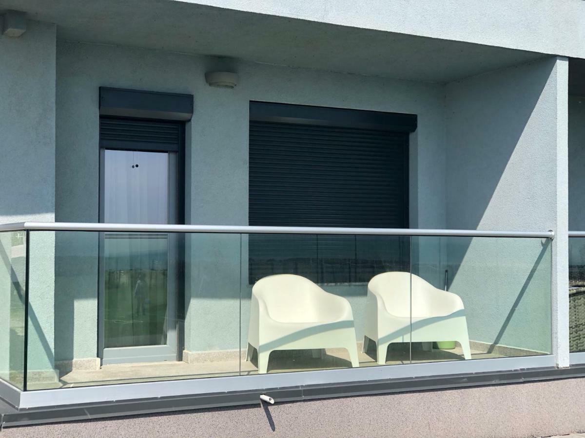 Le Reve Apartment Mamaia Nord Exteriör bild