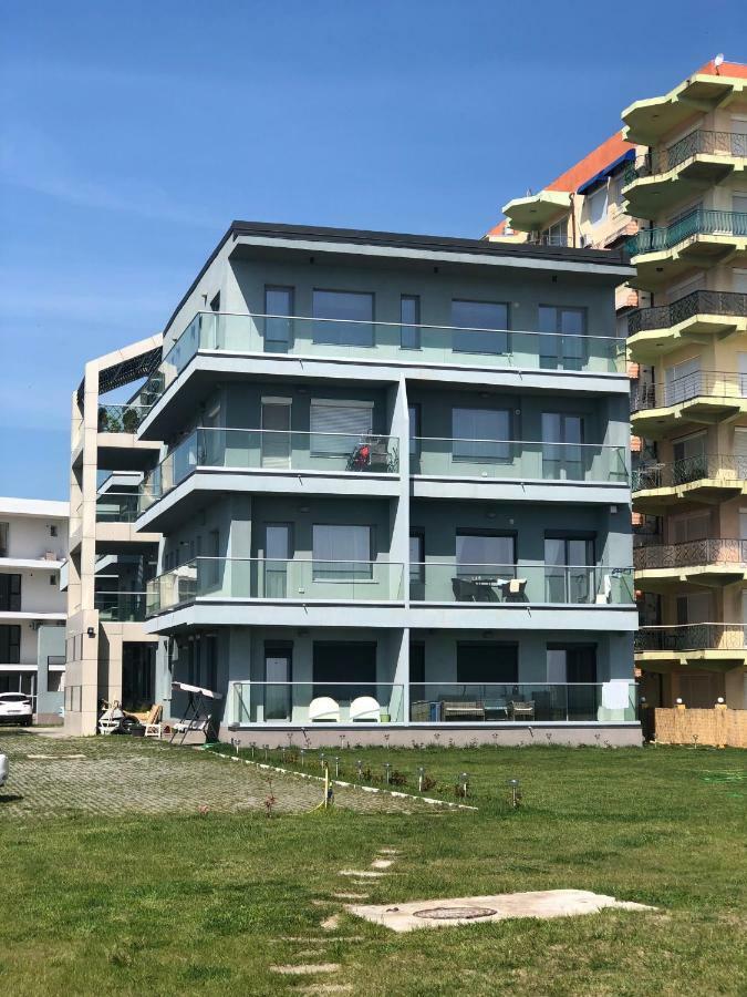 Le Reve Apartment Mamaia Nord Exteriör bild